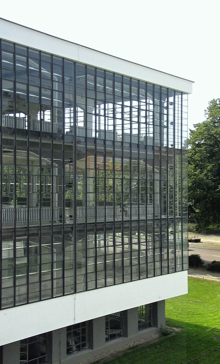 Bauhaus Dessau workshop wing glass curtain wall — Walter Gropius, 1926