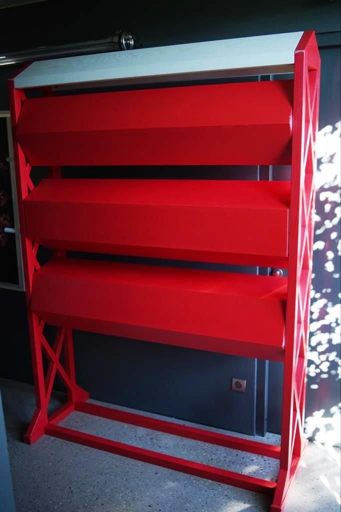 Aleksander Rodchenko, Workers' Club, 1925 — reconstructed stand, Constructivist furniture in red, white and grey