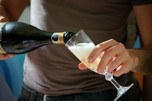 CHAMPAGNE.jpg