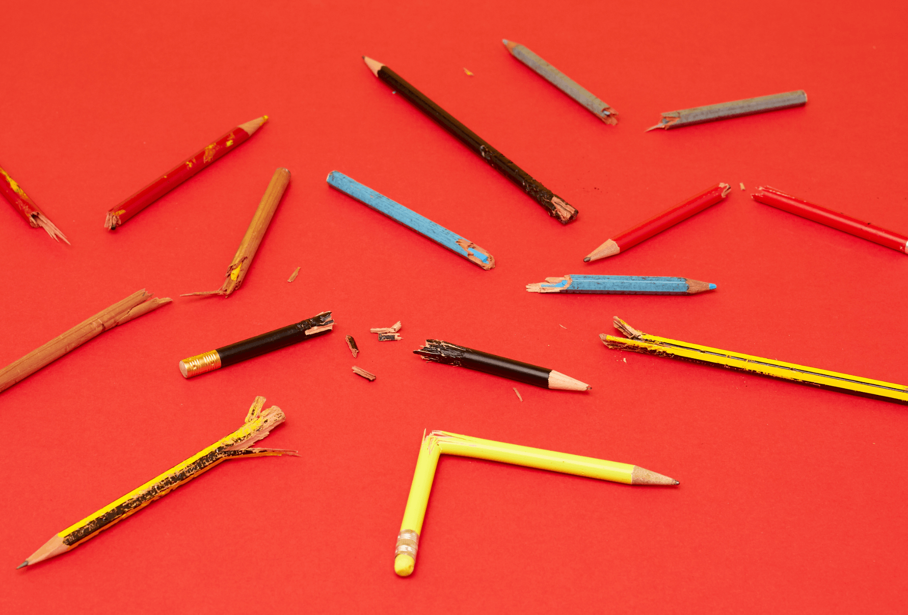 broken-pencil-red-hd.png